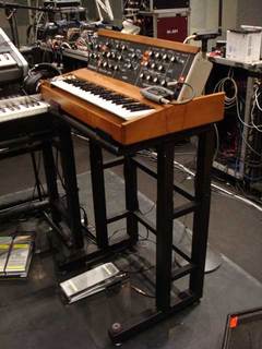 minimoog_stand.jpg